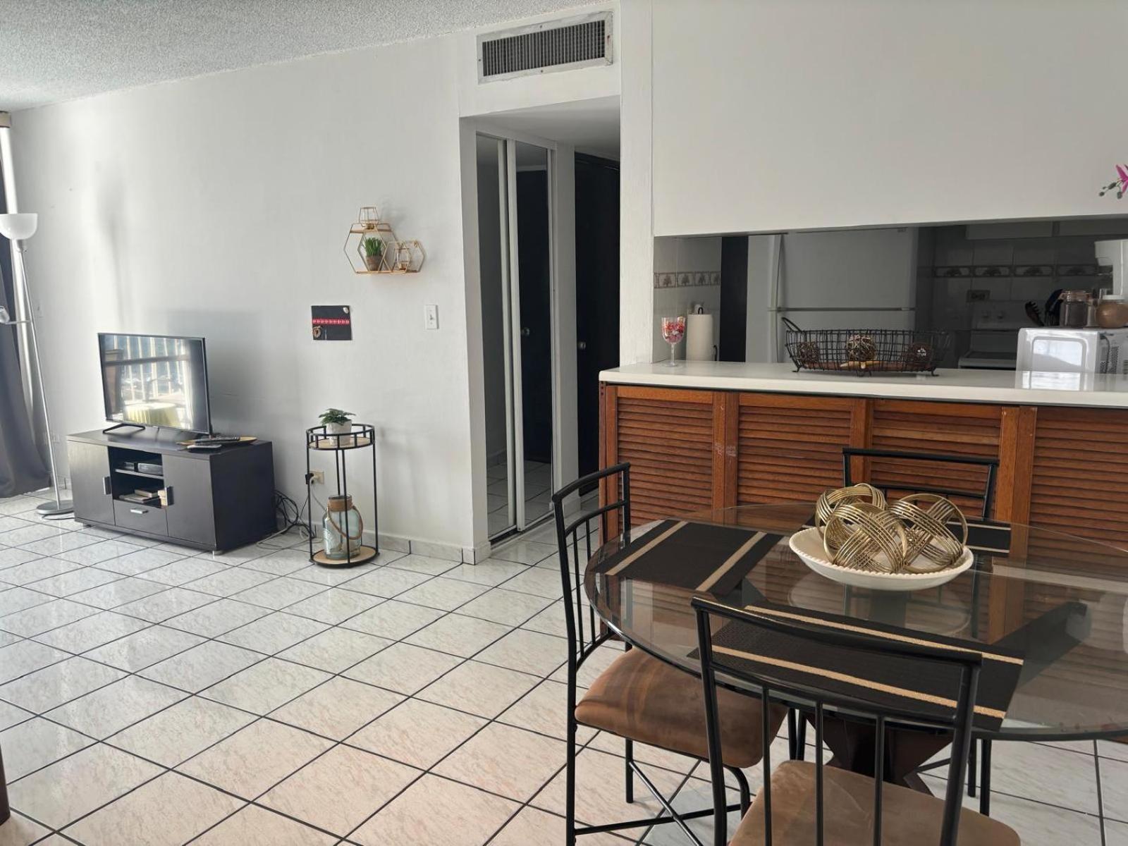 Marbella Apartments San Juan Eksteriør billede